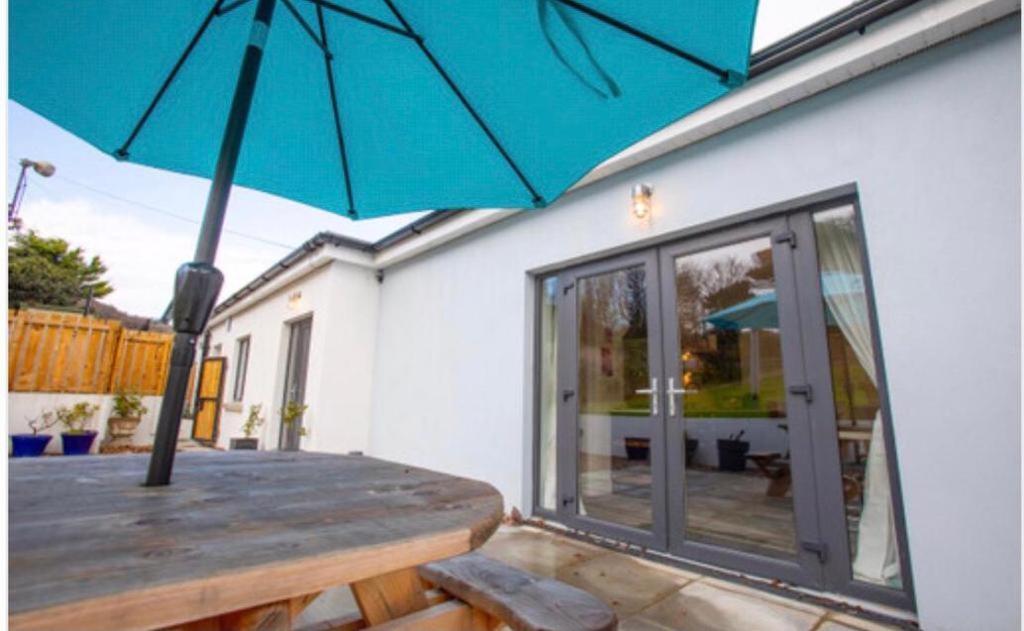 Josies Place At Waters Edge Self Catering Apartment Glenarm Eksteriør bilde